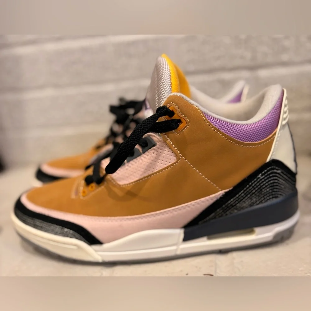 RARE Jordan 3 “Winterized” Archaeo Brown DR8869-200 -Excellent condition!